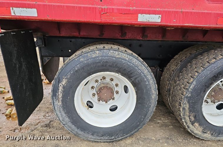 image for item DQ8664 2002 Mack CV713 dump truck