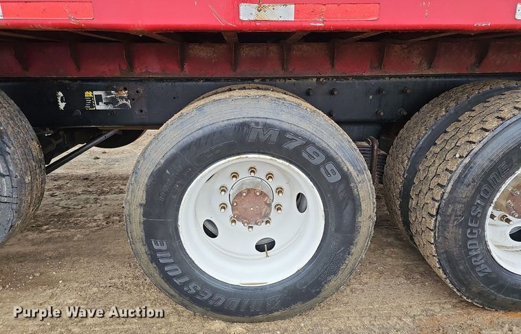 image for item DQ8664 2002 Mack CV713 dump truck