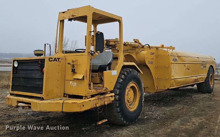 image for item DQ8666 1978 Caterpillar 613B water wagon
