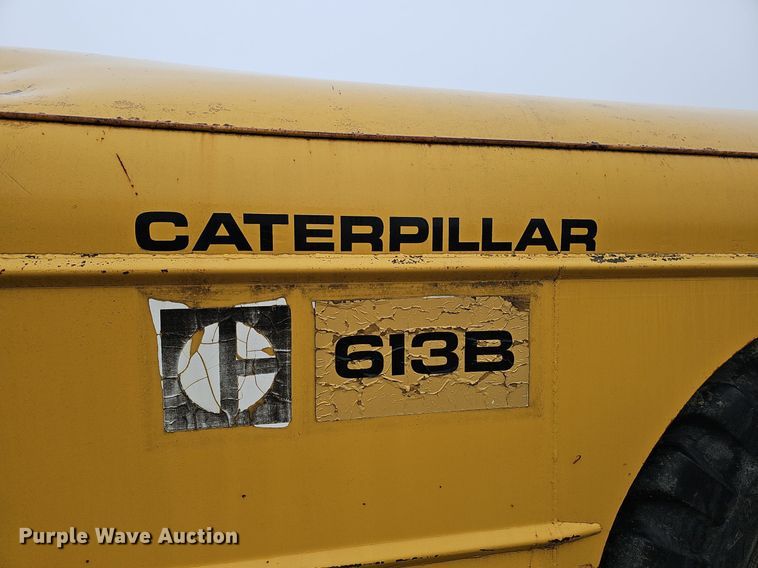 image for item DQ8666 1978 Caterpillar 613B water wagon