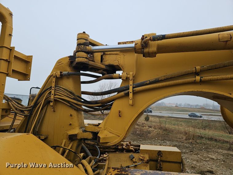 image for item DQ8666 1978 Caterpillar 613B water wagon