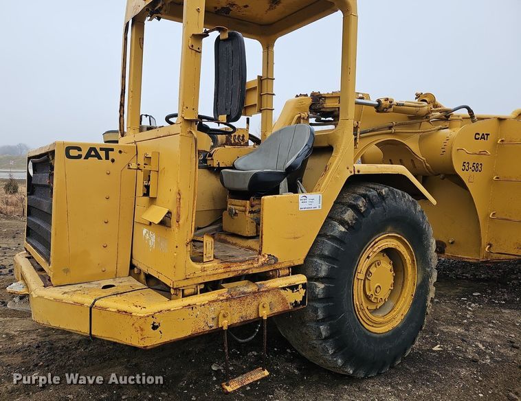 image for item DQ8666 1978 Caterpillar 613B water wagon