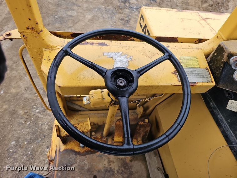 image for item DQ8666 1978 Caterpillar 613B water wagon