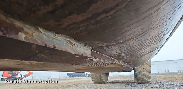 image for item DQ8666 1978 Caterpillar 613B water wagon