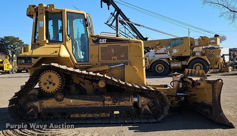 image for item DQ8678 2003 Caterpillar D6N LGP dozer