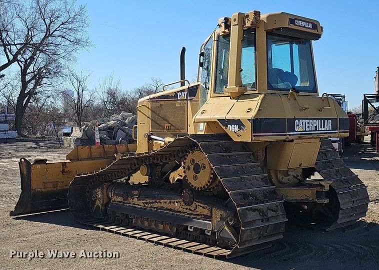 image for item DQ8678 2003 Caterpillar D6N LGP dozer