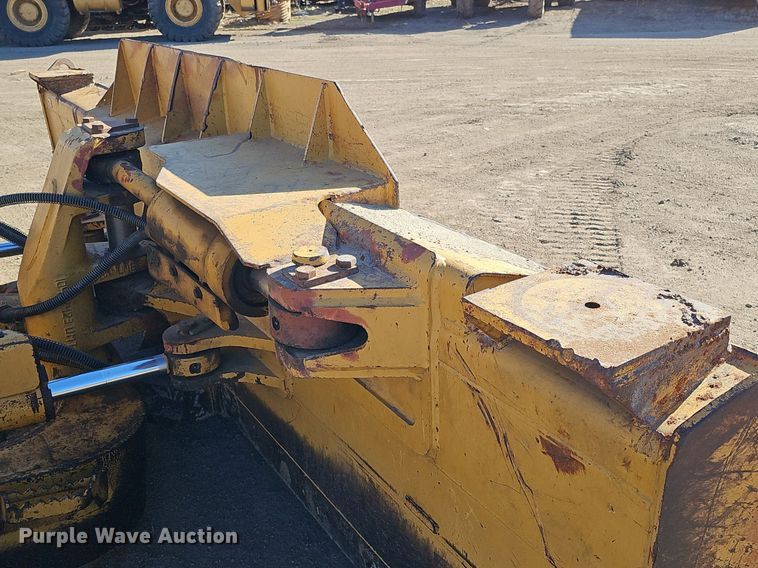 image for item DQ8678 2003 Caterpillar D6N LGP dozer