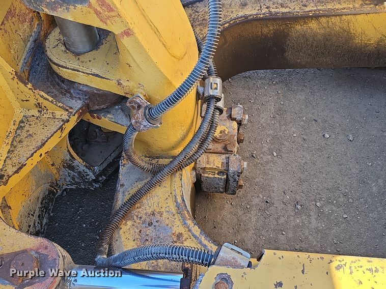 image for item DQ8678 2003 Caterpillar D6N LGP dozer