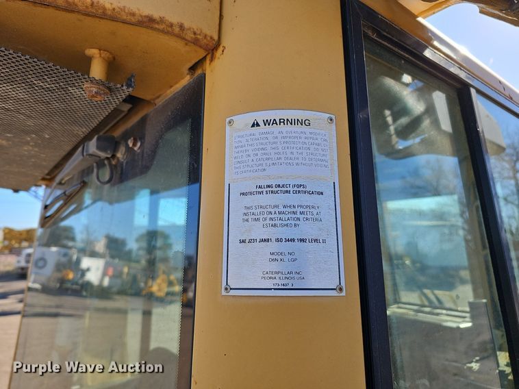 image for item DQ8678 2003 Caterpillar D6N LGP dozer