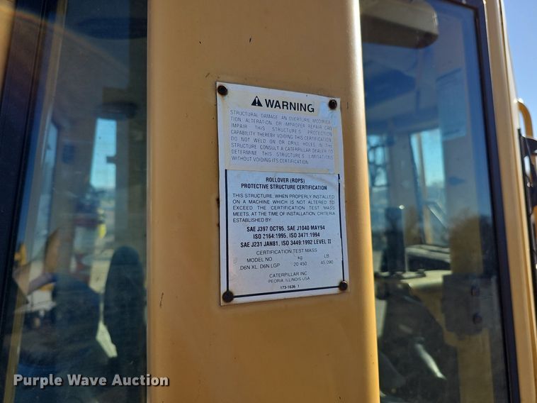 image for item DQ8678 2003 Caterpillar D6N LGP dozer