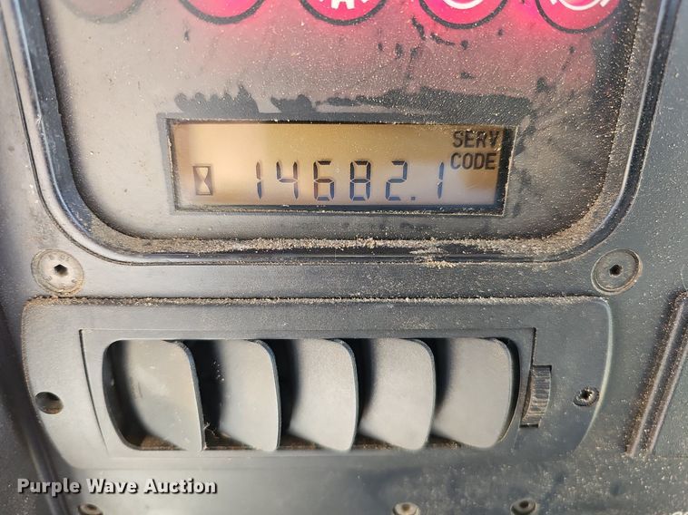 image for item DQ8678 2003 Caterpillar D6N LGP dozer