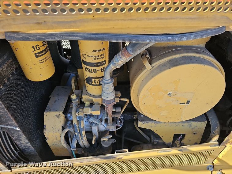 image for item DQ8678 2003 Caterpillar D6N LGP dozer