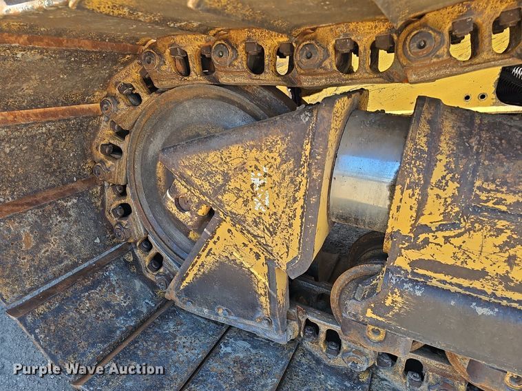 image for item DQ8678 2003 Caterpillar D6N LGP dozer