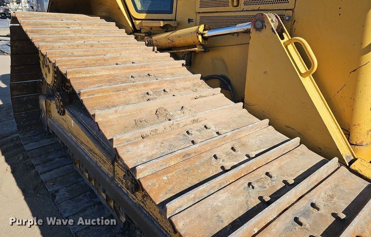 image for item DQ8678 2003 Caterpillar D6N LGP dozer