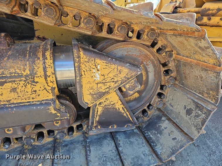 image for item DQ8678 2003 Caterpillar D6N LGP dozer