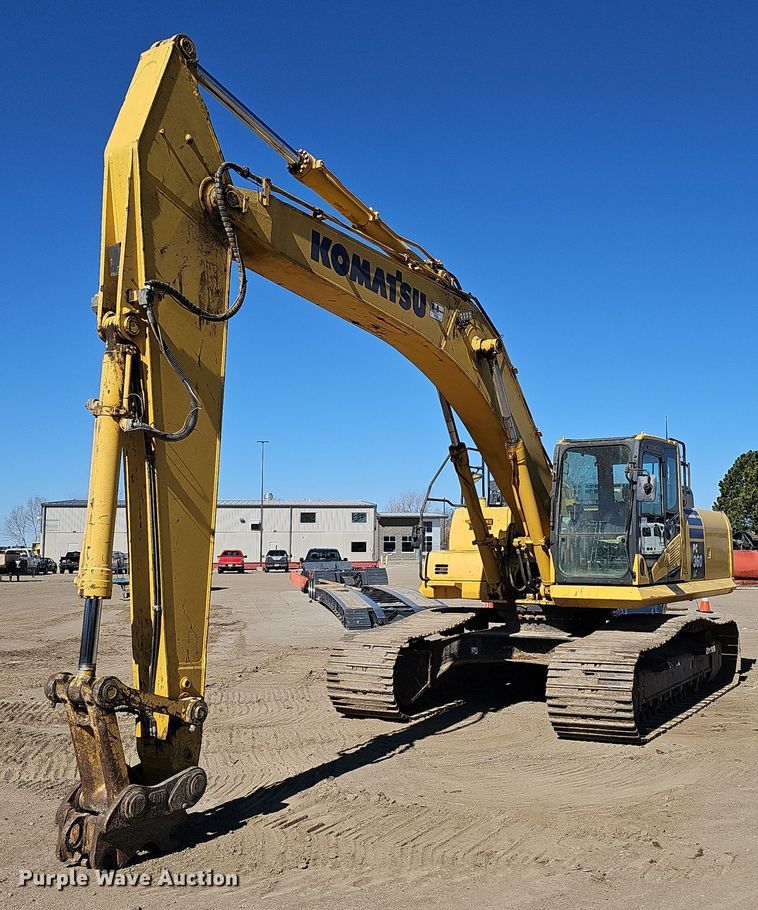 image for item DQ8679 2013 Komatsu PC360LC-10 excavator