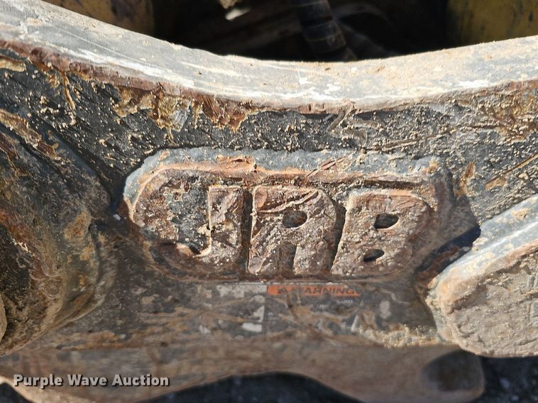 image for item DQ8679 2013 Komatsu PC360LC-10 excavator