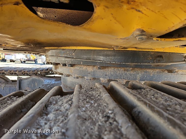 image for item DQ8679 2013 Komatsu PC360LC-10 excavator