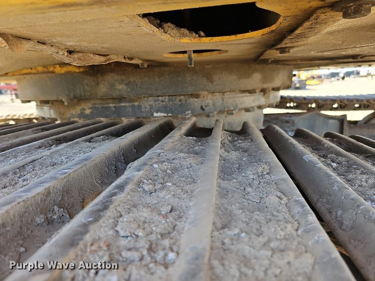 image for item DQ8679 2013 Komatsu PC360LC-10 excavator