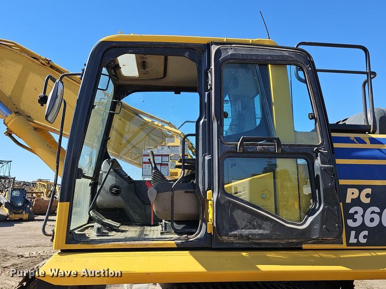 image for item DQ8679 2013 Komatsu PC360LC-10 excavator