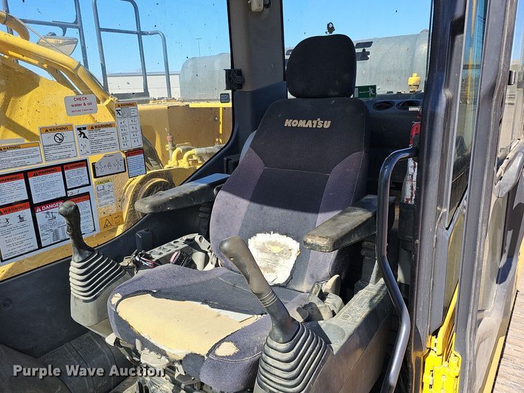 image for item DQ8679 2013 Komatsu PC360LC-10 excavator