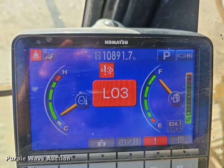 image for item DQ8679 2013 Komatsu PC360LC-10 excavator