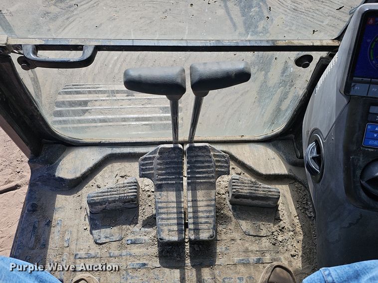 image for item DQ8679 2013 Komatsu PC360LC-10 excavator