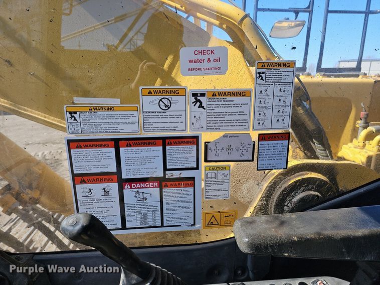 image for item DQ8679 2013 Komatsu PC360LC-10 excavator