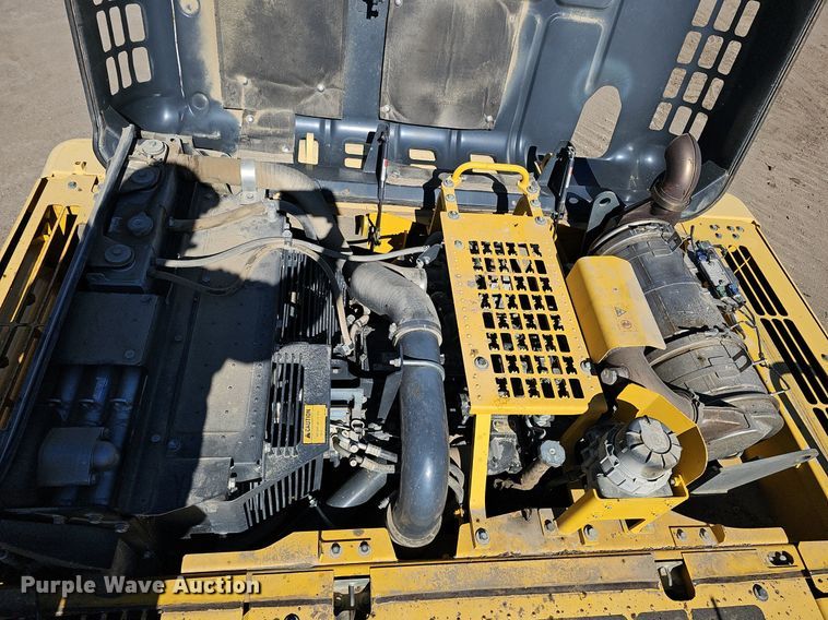 image for item DQ8679 2013 Komatsu PC360LC-10 excavator
