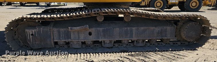 image for item DQ8679 2013 Komatsu PC360LC-10 excavator