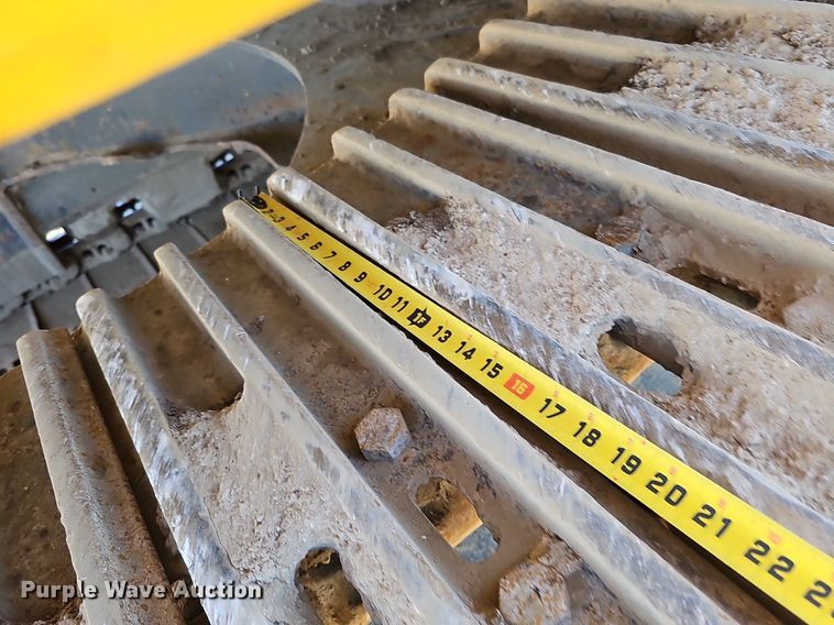 image for item DQ8679 2013 Komatsu PC360LC-10 excavator