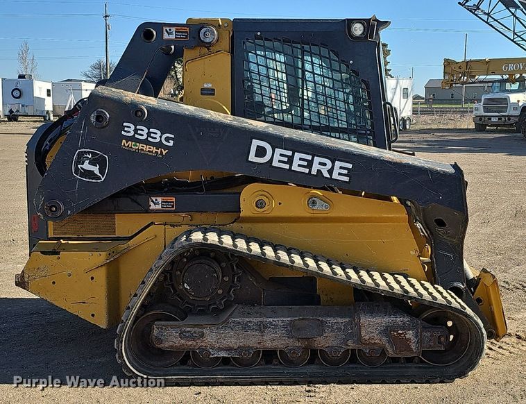 image for item DQ8680 2019 John Deere 333G tracked skid steer loader