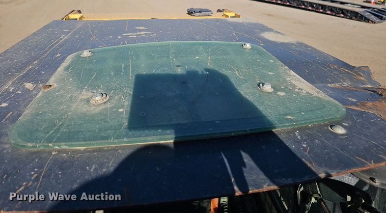 image for item DQ8680 2019 John Deere 333G tracked skid steer loader