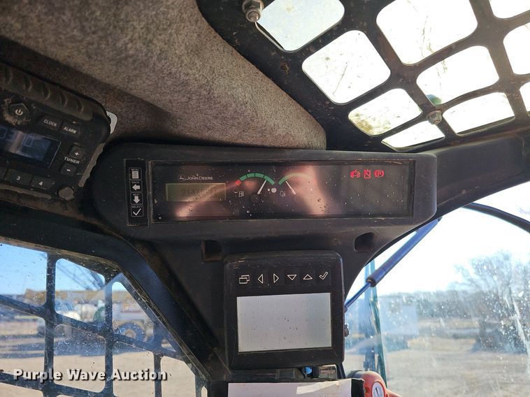 image for item DQ8680 2019 John Deere 333G tracked skid steer loader