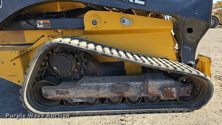 image for item DQ8680 2019 John Deere 333G tracked skid steer loader