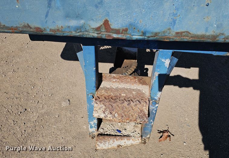 image for item DQ8681 1991 Mark Industries 62C boom lift