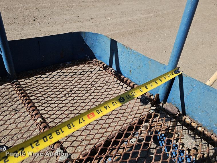 image for item DQ8681 1991 Mark Industries 62C boom lift