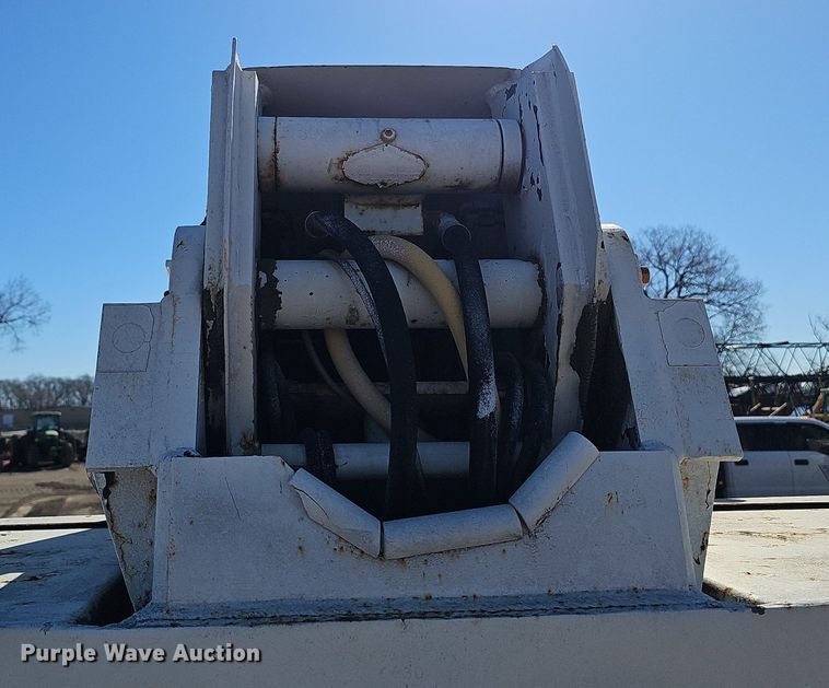 image for item DQ8681 1991 Mark Industries 62C boom lift