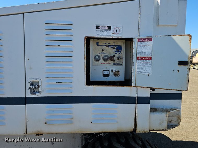 image for item DQ8681 1991 Mark Industries 62C boom lift