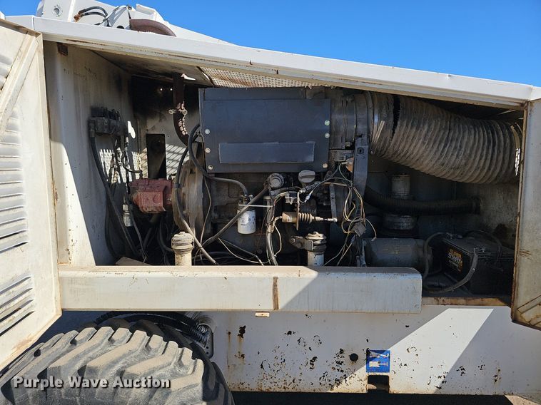 image for item DQ8681 1991 Mark Industries 62C boom lift