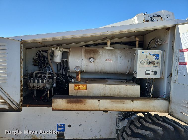 image for item DQ8681 1991 Mark Industries 62C boom lift