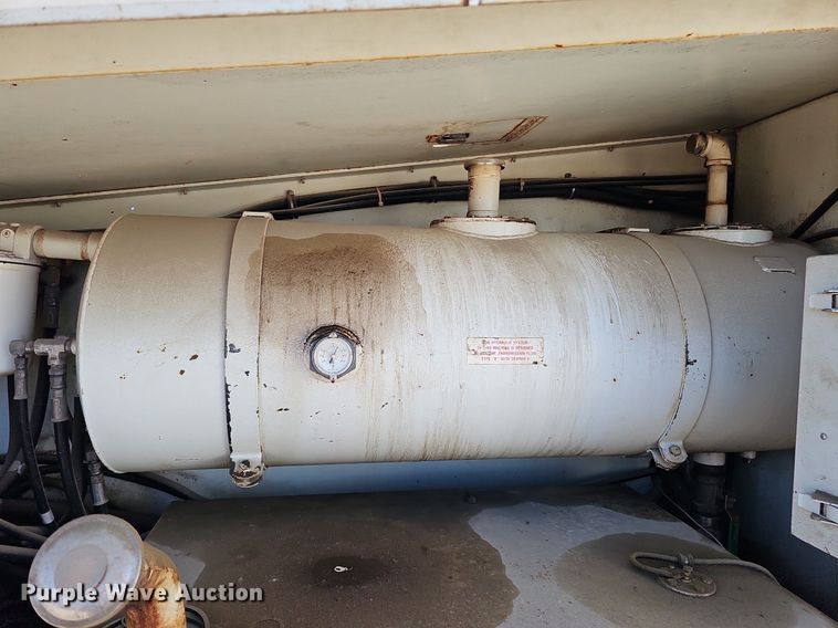 image for item DQ8681 1991 Mark Industries 62C boom lift