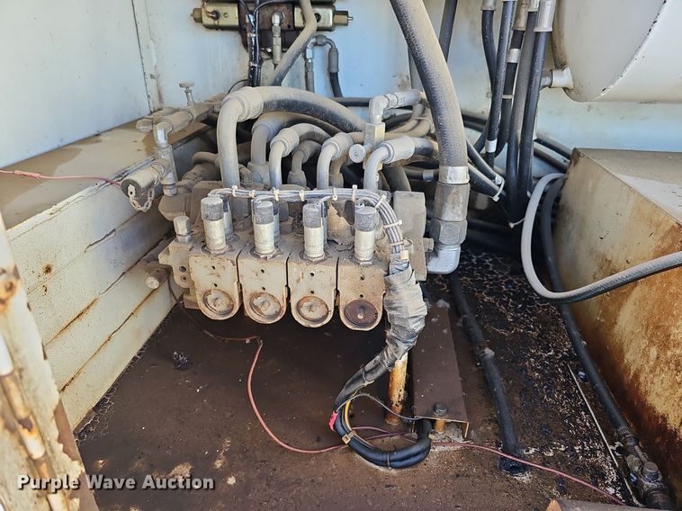 image for item DQ8681 1991 Mark Industries 62C boom lift