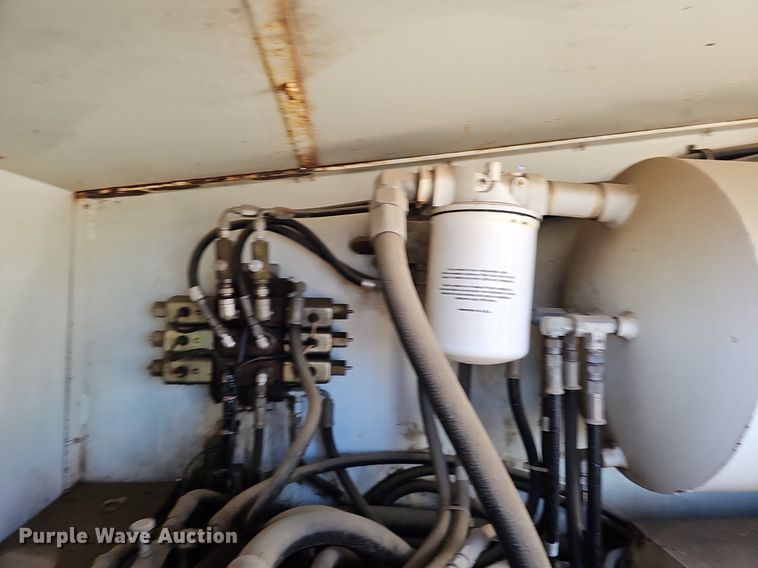 image for item DQ8681 1991 Mark Industries 62C boom lift