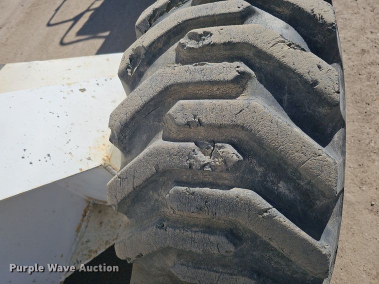 image for item DQ8681 1991 Mark Industries 62C boom lift