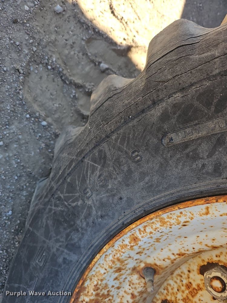 image for item DQ8681 1991 Mark Industries 62C boom lift