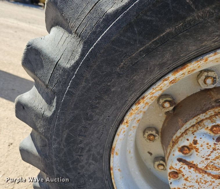 image for item DQ8681 1991 Mark Industries 62C boom lift