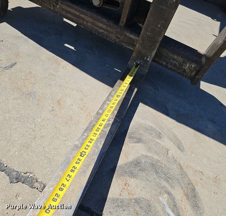 image for item DQ8687 2006 JLG G9-43A telehandler