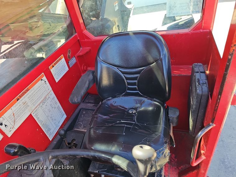 image for item DQ8687 2006 JLG G9-43A telehandler