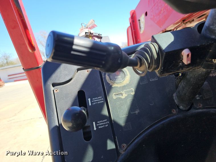 image for item DQ8687 2006 JLG G9-43A telehandler